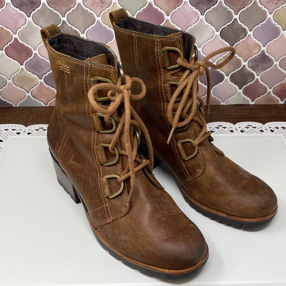 Sorel Cate Lace Brown Leather Block‎ Heel Lug Sole Boots Size 8.5